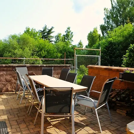 Vakantiehuis House With Sauna And Hot Tub Jindřichův Hradec